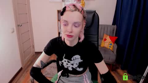 Snapshot of daisy__sweet chatting on February 3, 2026, 12:10 pm daisy__sweet online show from February 3, 2026, 12:10 pm