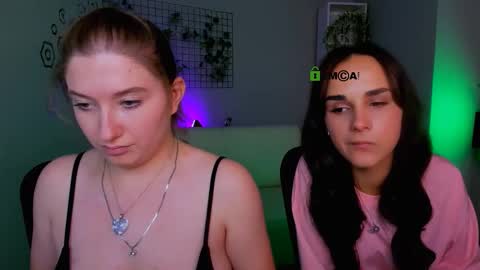 Little Di online show from September 27, 2025, 7:41 pm