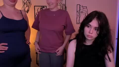 Little Di online show from July 12, 2026, 12:45 am