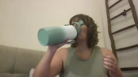 daisy_lately online show from November 1, 2025, 3:47 pm