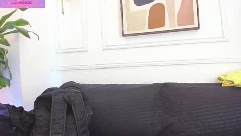 Daisy Price online show from October 28, 2025, 11:14 am