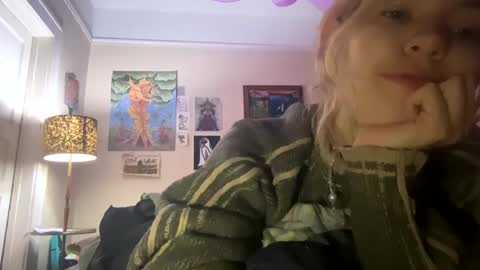 Snapshot of daisybaby699 chatting on December 31, 2024, 5:55 am DaisyB3 online show from December 31, 2024, 5:55 am