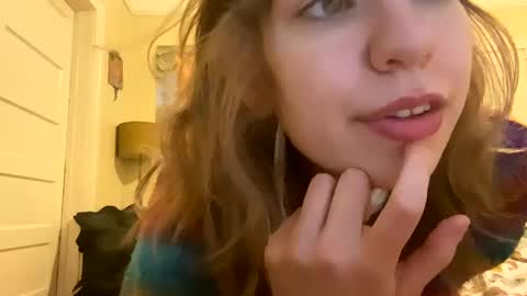 Snapshot of daisybaby699 chatting on February 23, 2025, 11:58 pm DaisyB3 online show from February 23, 2025, 11:58 pm