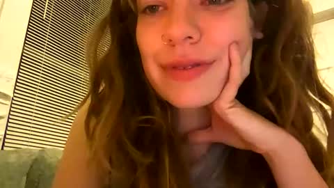 DaisyB3 online show from May 29, 2026, 7:28 am