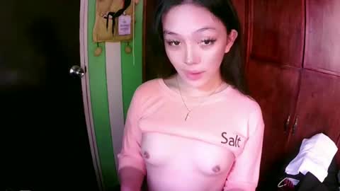 Snapshot of daisylira chatting on December 19, 2024, 12:24 am LILY christmas wish breast implant online show from December 19, 2024, 12:24 am