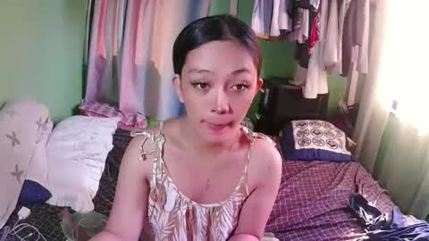 Snapshot of daisylira chatting on January 2, 2025, 11:49 pm LILY christmas wish breast implant online show from January 2, 2025, 11:49 pm