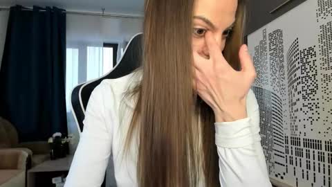 Snapshot of daisysland chatting on October 11, 2025, 6:56 am Beatrice online show from October 11, 2025, 6:56 am