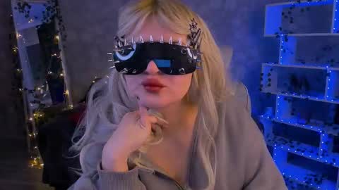 Snapshot of daisyvale chatting on February 22, 2026, 1:51 am Daisy online show from February 22, 2026, 1:51 am