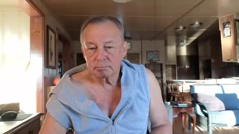 dakit online show from October 15, 2025, 2:50 pm