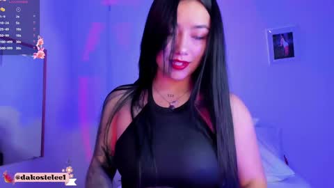 dakostelee1_ online show from October 4, 2025, 9:35 pm