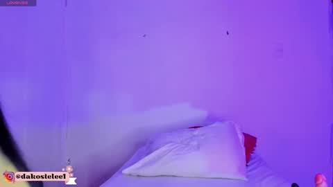 dakostelee1_ online show from October 8, 2025, 9:56 pm