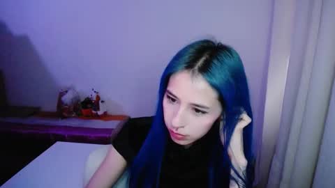 Maca online show from December 4, 2025, 10:07 pm