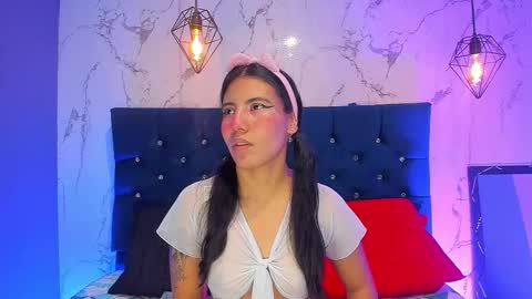 dakotaa_johnson online show from February 23, 2026, 8:06 pm