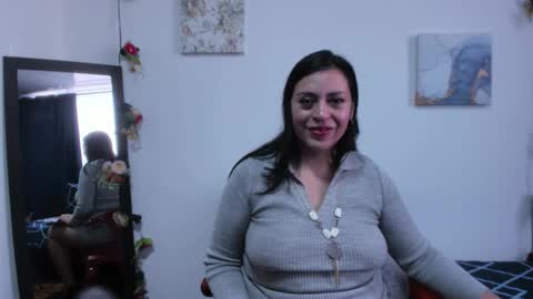 Dakotaagray online show from November 9, 2025, 12:36 pm