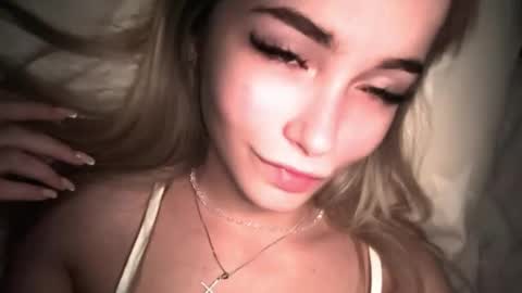 Snapshot of dakotaajohnnson chatting on September 13, 2025, 5:40 am dakotaajohnnson online show from September 13, 2025, 5:40 am