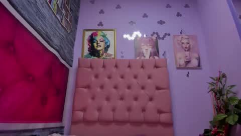 Mariana online show from November 15, 2025, 8:27 pm