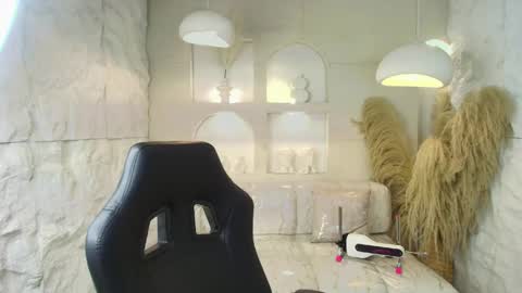 Dakotha  online show from April 16, 2026, 3:07 am