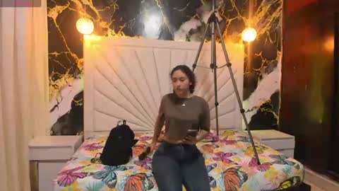 dalgom_i online show from June 17, 2026, 6:53 pm