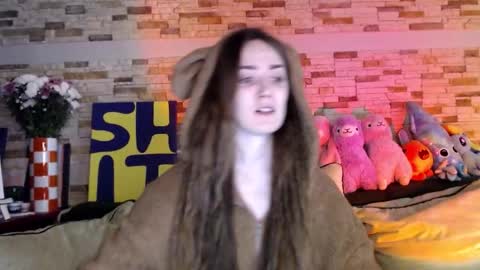 Dalia  online show from October 16, 2025, 9:32 am