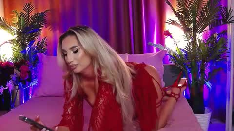 Snapshot of dalidaselena chatting on February 12, 2026, 5:52 pm DalidaSelena online show from February 12, 2026, 5:52 pm