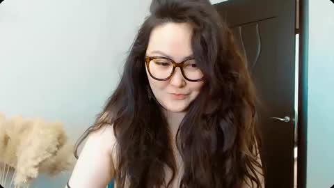 Dali online show from October 21, 2025, 7:20 am