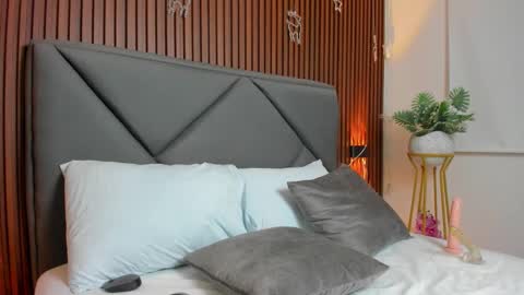 D A L I L A online show from January 10, 2026, 12:40 pm