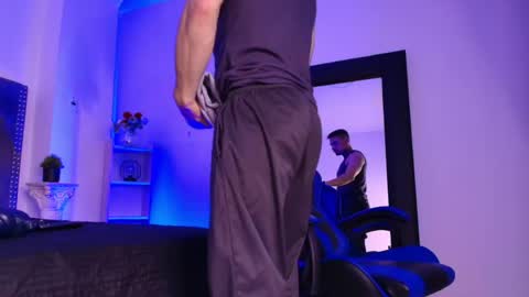 Snapshot of dallas_whitee chatting on April 27, 2026, 7:56 pm Dallas whitee online show from April 27, 2026, 7:56 pm
