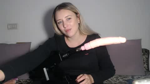 Maria online show from October 14, 2025, 8:53 pm