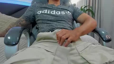 DAMIAN online show from December 1, 2025, 3:06 pm