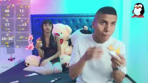 Snapshot of damian_and_roxanne chatting on September 23, 2025, 12:30 pm DAMIAN AND ROXANNE. online show from September 23, 2025, 12:30 pm