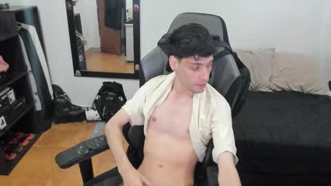 Snapshot of damian_blue_ chatting on November 27, 2025, 4:58 am Damian online show from November 27, 2025, 4:58 am