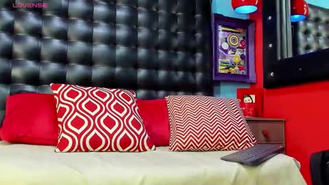 Snapshot of damian_bulls chatting on February 16, 2026, 1:18 pm ---Damian--- online show from February 16, 2026, 1:18 pm