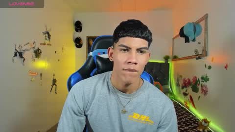 Snapshot of damian_latinxxx chatting on October 1, 2025, 5:46 am Damian online show from October 1, 2025, 5:46 am