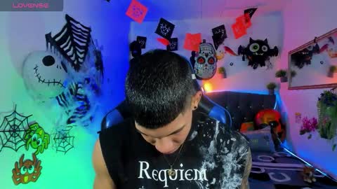 Snapshot of damian_latinxxx chatting on October 9, 2025, 3:37 am Damian online show from October 9, 2025, 3:37 am