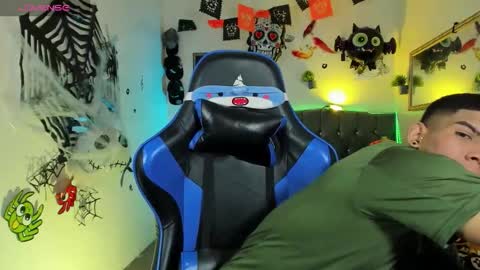 Snapshot of damian_latinxxx chatting on October 19, 2025, 3:18 am Damian online show from October 19, 2025, 3:18 am