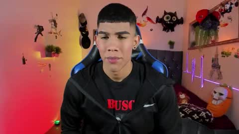 Snapshot of damian_latinxxx chatting on November 3, 2025, 3:08 am Damian online show from November 3, 2025, 3:08 am