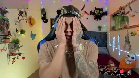 Snapshot of damian_latinxxx chatting on November 9, 2025, 3:16 am Damian online show from November 9, 2025, 3:16 am