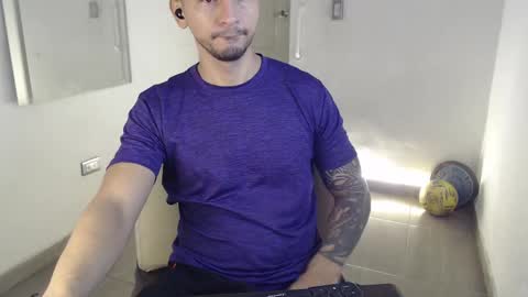 Snapshot of damian_muscle chatting on September 14, 2025, 3:55 pm Damian online show from September 14, 2025, 3:55 pm