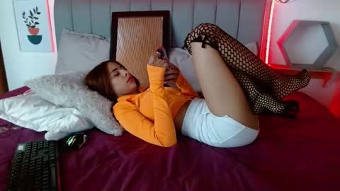 damian_n_lissa online show from December 31, 2024, 10:48 am