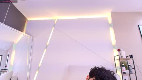 damian_salvatoree online show from November 9, 2025, 2:15 pm