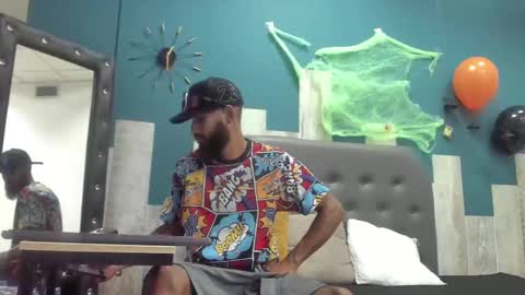 damian_shakur online show from October 27, 2025, 11:36 am