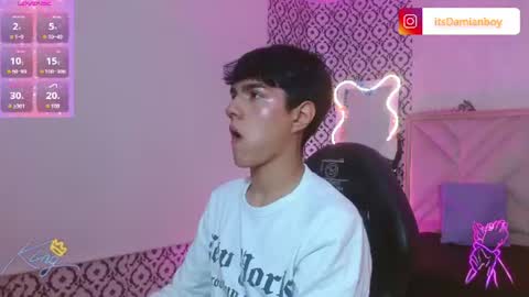 damian_tay1 online show from June 26, 2026, 11:47 am