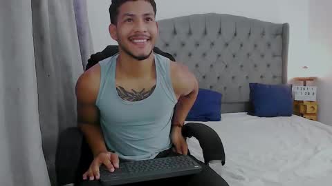 instagram damiannreed. online show from November 27, 2025, 12:13 am