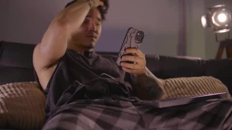 insta damn8   --------  online show from October 19, 2025, 10:32 pm