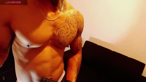 ---Taylor--- online show from December 17, 2024, 5:29 am