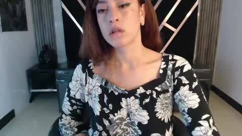 Damia online show from May 7, 2026, 7:41 pm