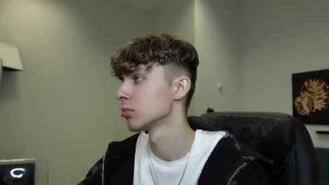 DAMIEN DALLAS online show from July 7, 2026, 1:59 pm