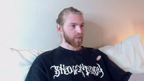 Snapshot of damien_diamond chatting on January 5, 2025, 6:45 pm damien_diamond online show from January 5, 2025, 6:45 pm