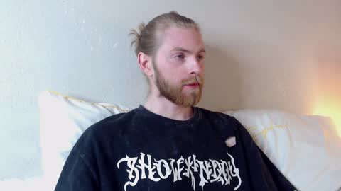 Snapshot of damien_diamond chatting on January 5, 2025, 9:47 pm damien_diamond online show from January 5, 2025, 9:47 pm