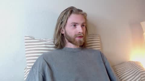 Snapshot of damien_diamond chatting on March 7, 2025, 8:55 pm damien_diamond online show from March 7, 2025, 8:55 pm